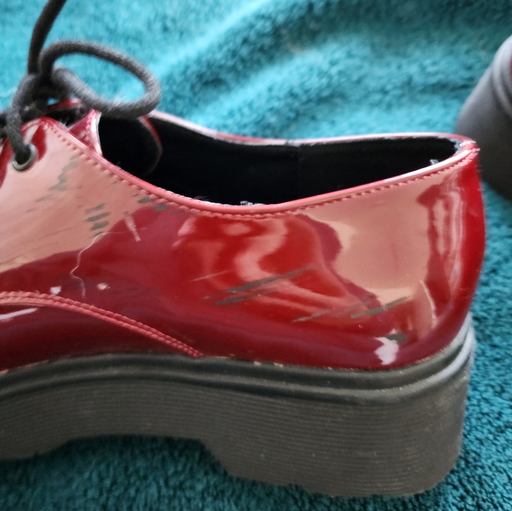Red platform shoes - Picture 6 of 7